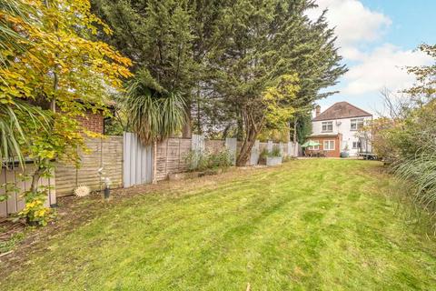 3 bedroom detached house for sale, Sutton Road, Hounslow TW5