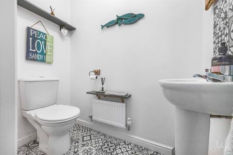 49 Heathland Way, Llandarcy, Neath, SA10 6FT