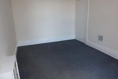 1 bedroom flat to rent, Worcester Road, Merseyside