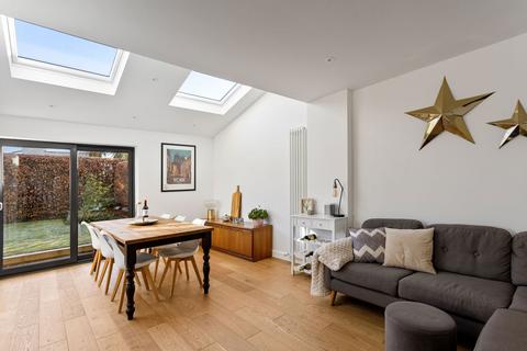 26 Allington Drive, York, YO31 0NN