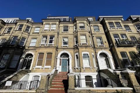 Studio to rent, Cromwell Road, Hove