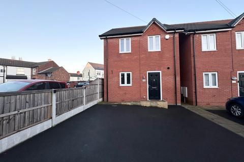 3 bedroom detached house to rent, GREENHILL LANE RIDDINGS