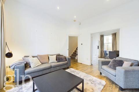 3 bedroom maisonette to rent, Connaught Street, Hyde Park, W2