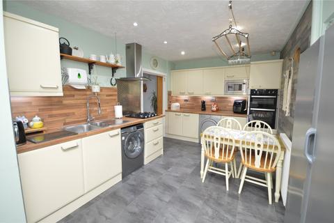 4 bedroom semi-detached house for sale, Throstle Road North, Leeds, West Yorkshire