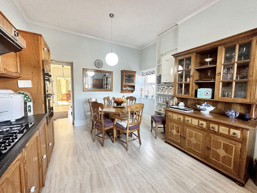 Dining Kitchen