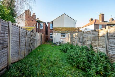 2 bedroom house for sale, Walnut Tree Close, Guildford, GU1, Guildford, GU1