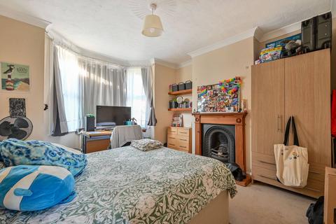 2 bedroom house for sale, Walnut Tree Close, Guildford, GU1, Guildford, GU1