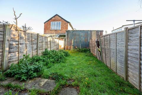 109 Walnut Tree Close, Guildford, GU1 4UQ