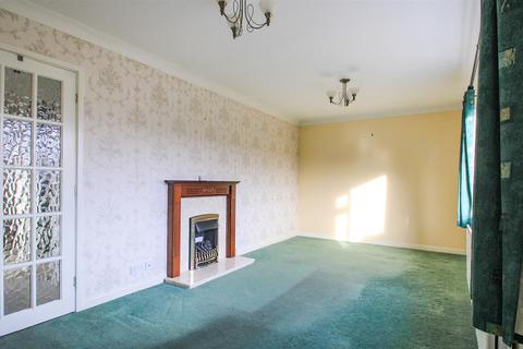 2 bedroom semi-detached bungalow to rent, Stokesay Avenue, Shrewsbury