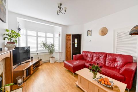 3 bedroom house to rent, Gresham Road, Canning Town, London, E16