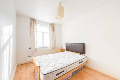 3 bedroom house to rent, Gresham Road, Canning Town, London, E16