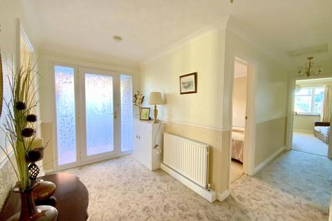 2 bedroom semi-detached bungalow for sale, Fairfield Avenue, Grimsby