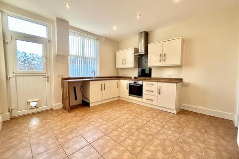 3 bedroom terraced house for sale, Lower Mickletown, Methley, Leeds