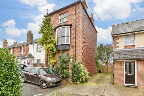 4 bedroom end of terrace house for sale, Cavendish Place, Newport, Isle of Wight