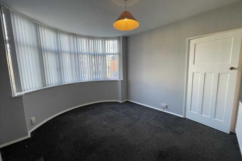 3 bedroom semi-detached house to rent, Birmingham B28