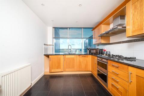 2 bedroom flat for sale, Station Road, Edgware HA8