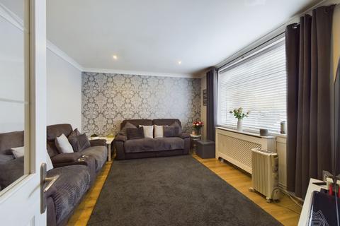 3 bedroom end of terrace house for sale, Annalee Gardens, South Ockendon, Essex, RM15 5DF