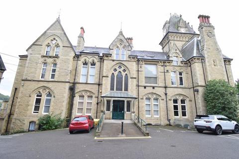 2 bedroom ground floor flat to rent, Halifax Road, Dewsbury WF13