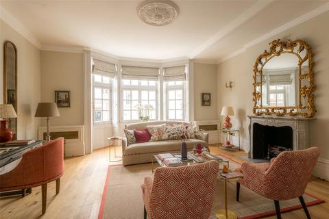 3 bedroom apartment for sale, Hyde Park Gate, South Kensington, SW7