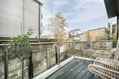 2 bedroom flat for sale, Waleorde Road, London SE17