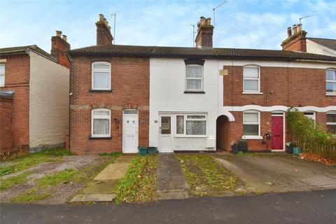 2 bedroom terraced house to rent, Bergholt Road, Colchester, CO4