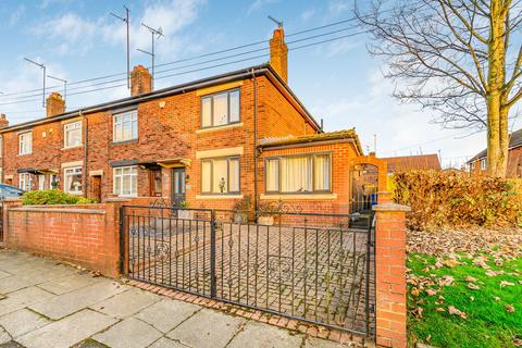 3 bedroom end of terrace house for sale, Windsor Avenue, Heywood OL10