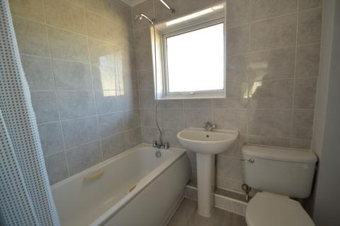 2 bedroom maisonette to rent, Priory Close,Hoddesdon,Hertfordshire