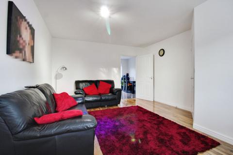 3 bedroom terraced house for sale, Malone Avenue, Swindon, SN25