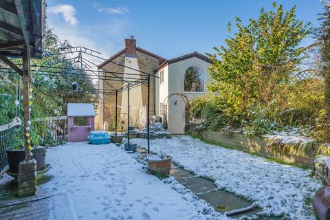 3 bedroom detached house for sale, Quabbs Road, Drybrook GL17