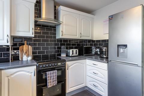 8 Granton Mill Place, Edinburgh, EH4 4UP
