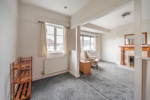 2 bedroom flat for sale, Redesdale Gardens, Adel, Leeds, LS16