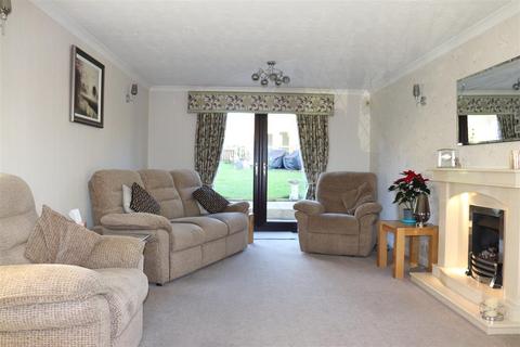 4 bedroom detached house for sale, Bluebell Road, Walsall Wood