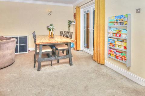 3 bedroom semi-detached house for sale, Woodburn Drive, Tyne and Wear DH4