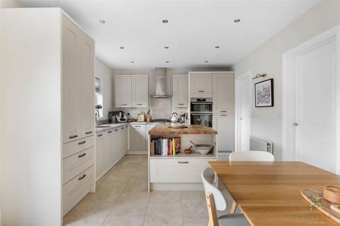 1 Choules Close, Pershore, WR10 2FB