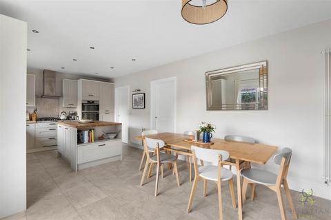 1 Choules Close, Pershore, WR10 2FB