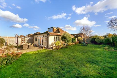 3 bedroom bungalow for sale, Cotswold Road, Hampton