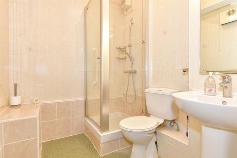 2 bedroom flat for sale, High Street, Chatham, Kent