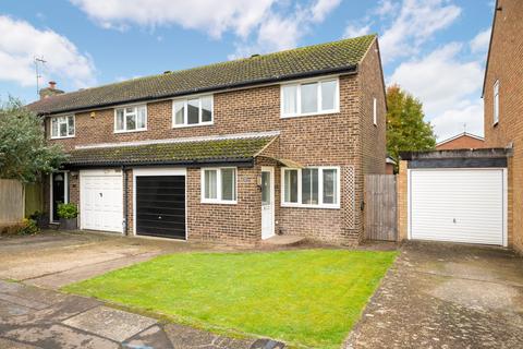 3 bedroom semi-detached house for sale, Trefoil Close, Horsham, RH12