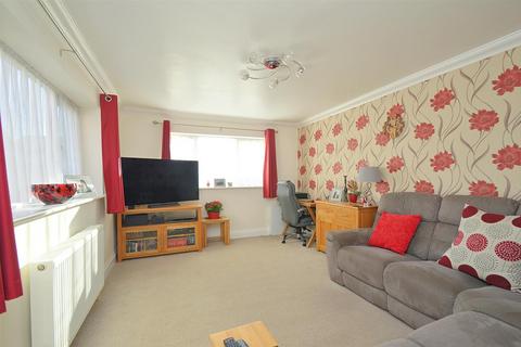 3 bedroom semi-detached house for sale, IDEAL FAMILY HOME * APSE HEATH