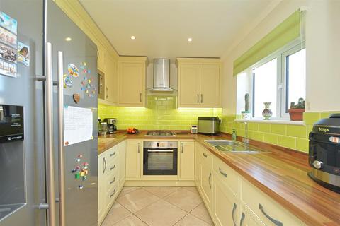 3 bedroom semi-detached house for sale, IDEAL FAMILY HOME * APSE HEATH