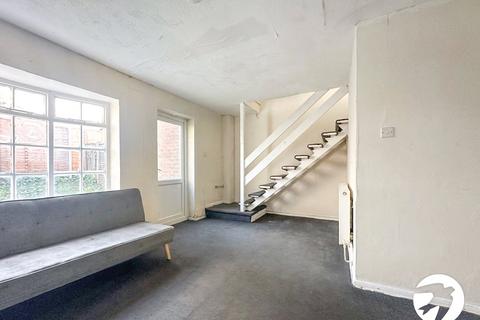 3 bedroom end of terrace house to rent, Sandy Hill Avenue, London, SE18