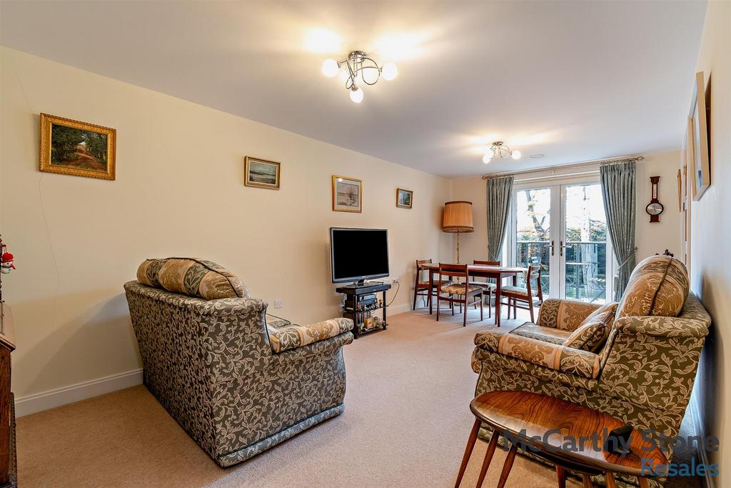 8627746-interior18-800.jpg