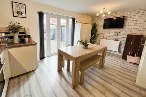 4 bedroom end of terrace house for sale, Admiral Way, Hyde, Greater Manchester, SK14