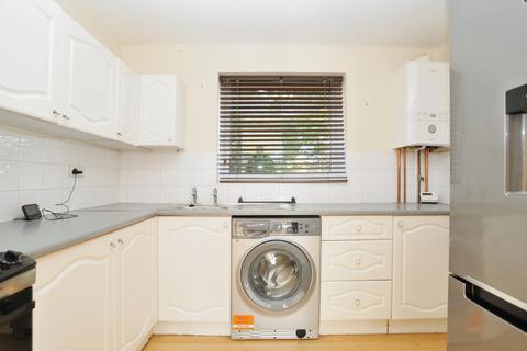 2 bedroom maisonette for sale, Halsey Drive, Hitchin