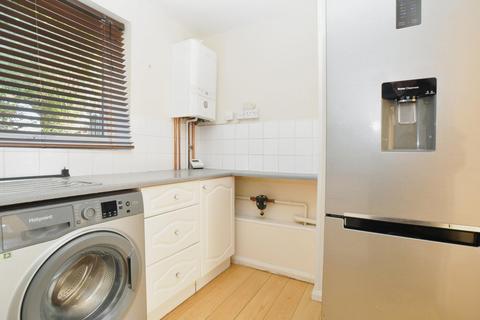 2 bedroom maisonette for sale, Halsey Drive, Hitchin