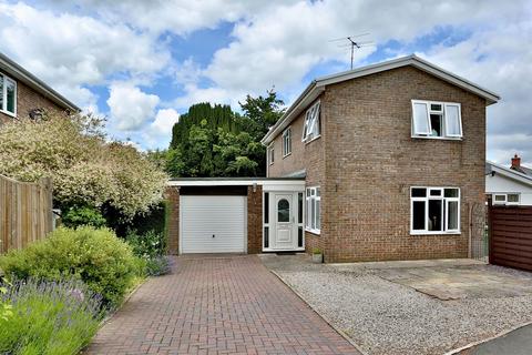 3 bedroom detached house for sale, Church Close, Crickhowell NP8