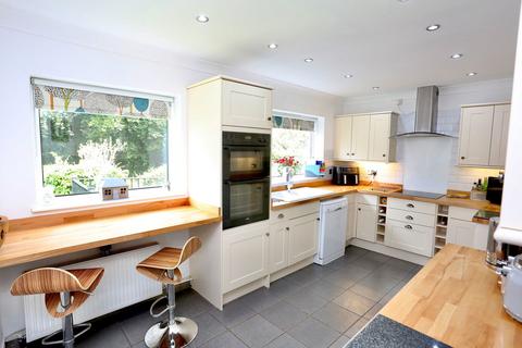 3 bedroom detached house for sale, Church Close, Crickhowell NP8