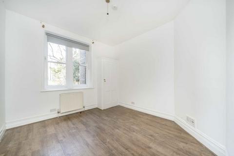 2 bedroom flat to rent, Cormont Road, London SE5