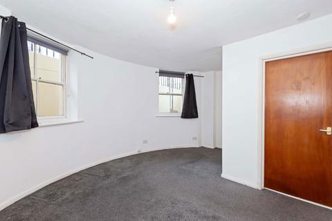 Studio for sale, Powis Square, Brighton BN1