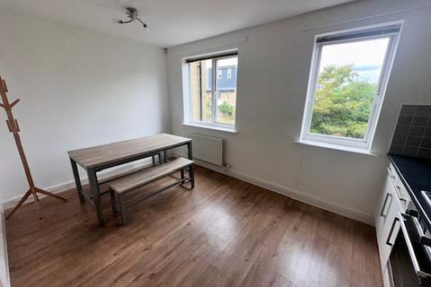 2 bedroom townhouse to rent, Napier Avenue, London E14